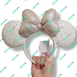 TOKYO DISNEY WHITE IRIDESCENT SEQUINED PEARL EARS HEADBAND